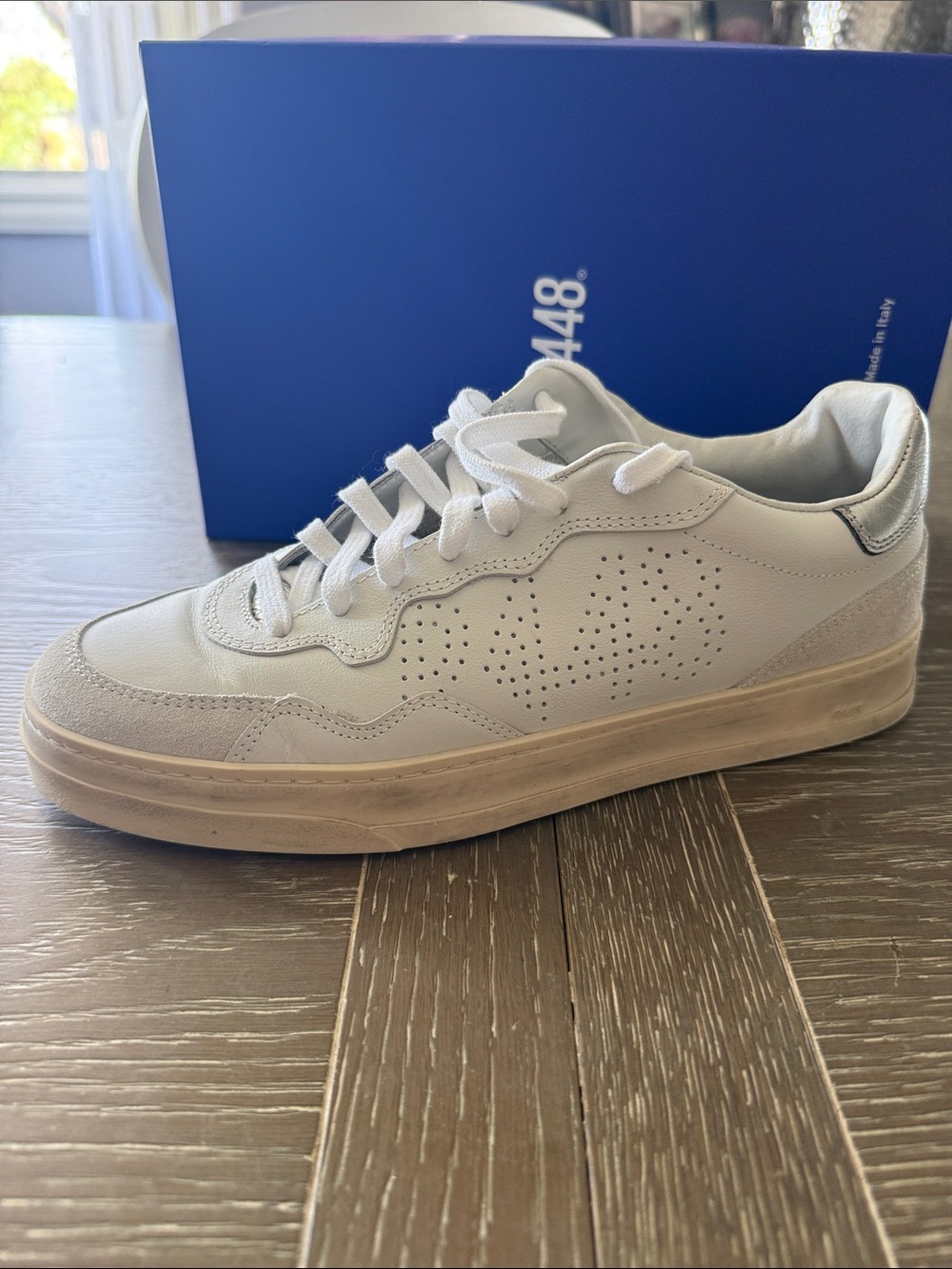 P448 Bali Platform sneaker Metallico women’s size 40 excellent considering